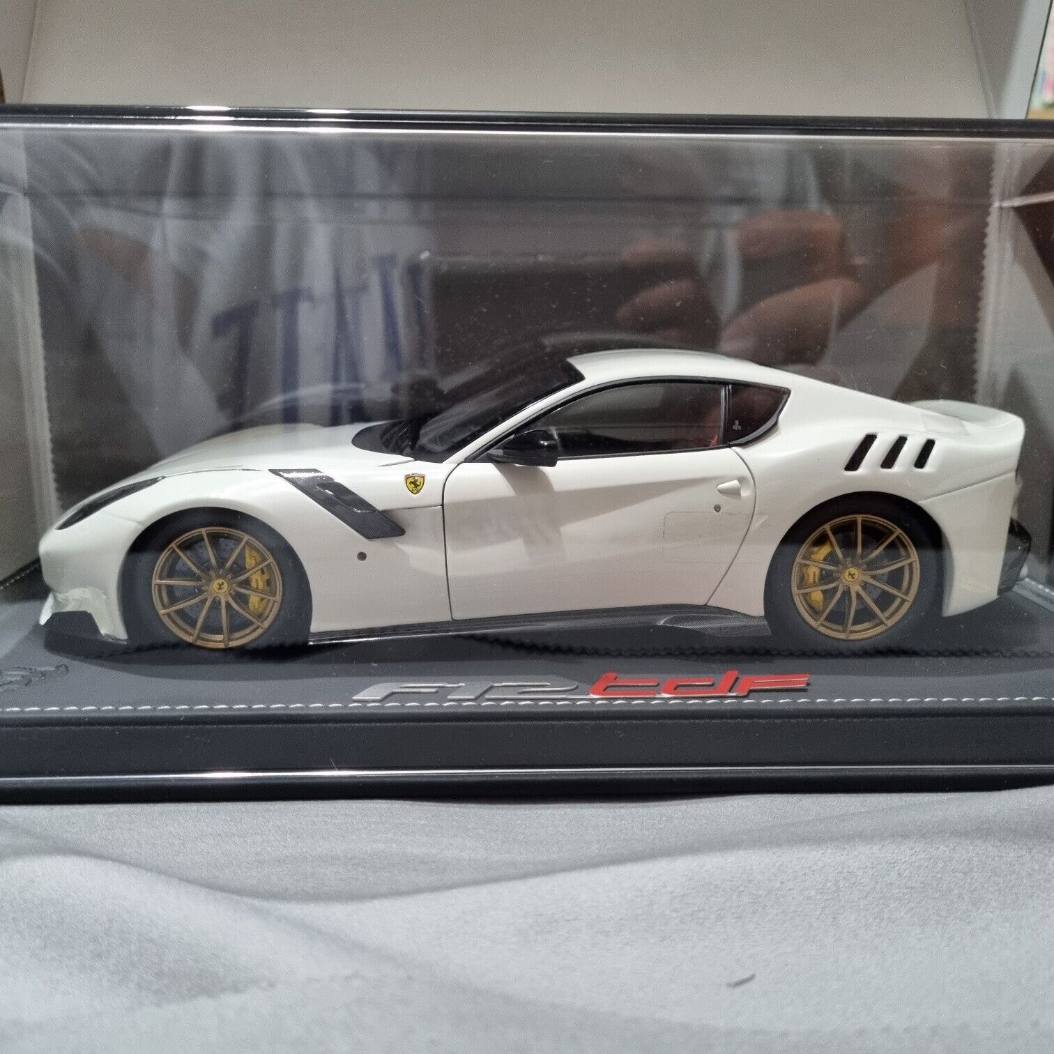 BBR  1:18 Ferrari F12 Tdf Avus White/Gold Wheel Full Opening Limited 30 Pcs