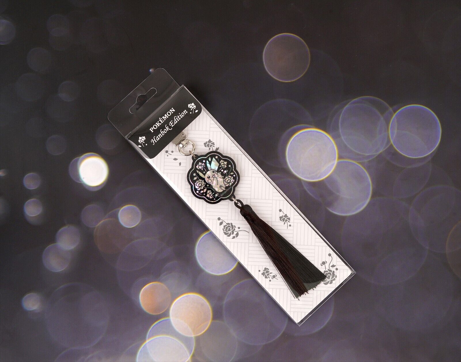 Pikachu Keychain Hanbok Edtion mother-of-pearl lacquerware Keyring